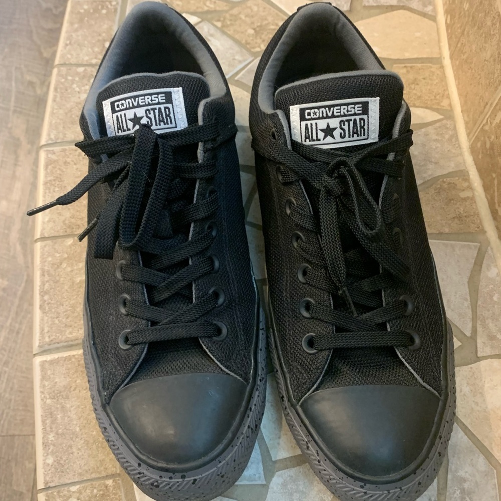 Converse Black Sneakers Classic Low-Top Design